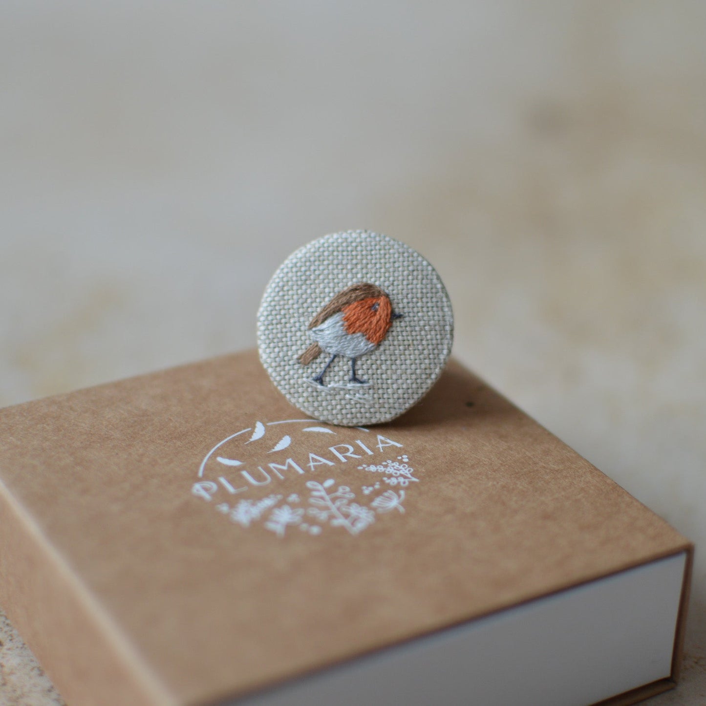 Robin Embroidered Badge – 3 cm
