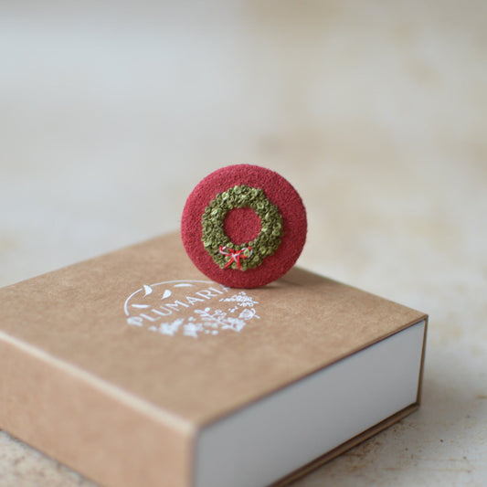 Christmas Wreath Embroidered Badge – 3 cm