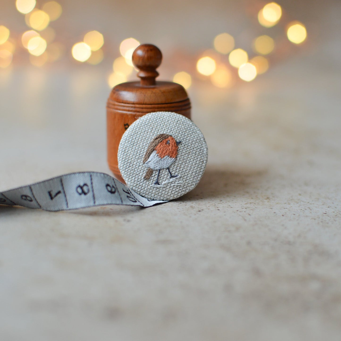 Robin Embroidered Badge – 3 cm