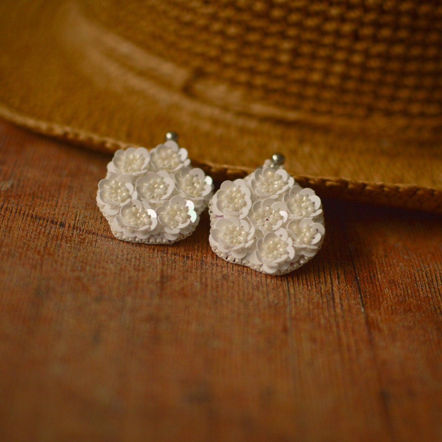 White sequin bouquet earrins