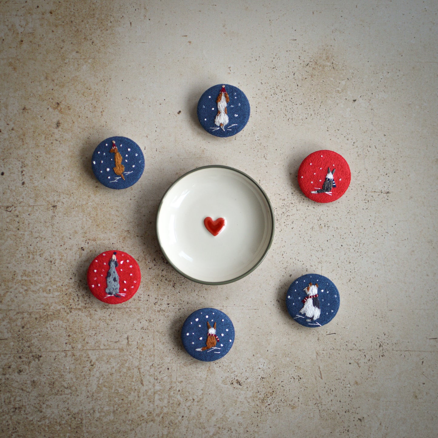 Festive Fox Terrier Embroidered Badge – 3 cm